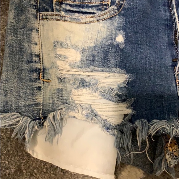 American Eagle Hi-Rise Shortie Jean Shorts - Picture 2 of 5